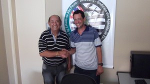 Adeilton Silva da BEM BRASIL Corretora de Seguros e Antônio Pereira Ramos firmando parceria inédita em todo o sistema prisional do Brasil