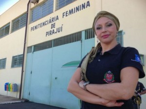 Olga é agente penitenciário há sete anos na unidade de Pirajui (Foto: Ana Carolina Levorato/G1)